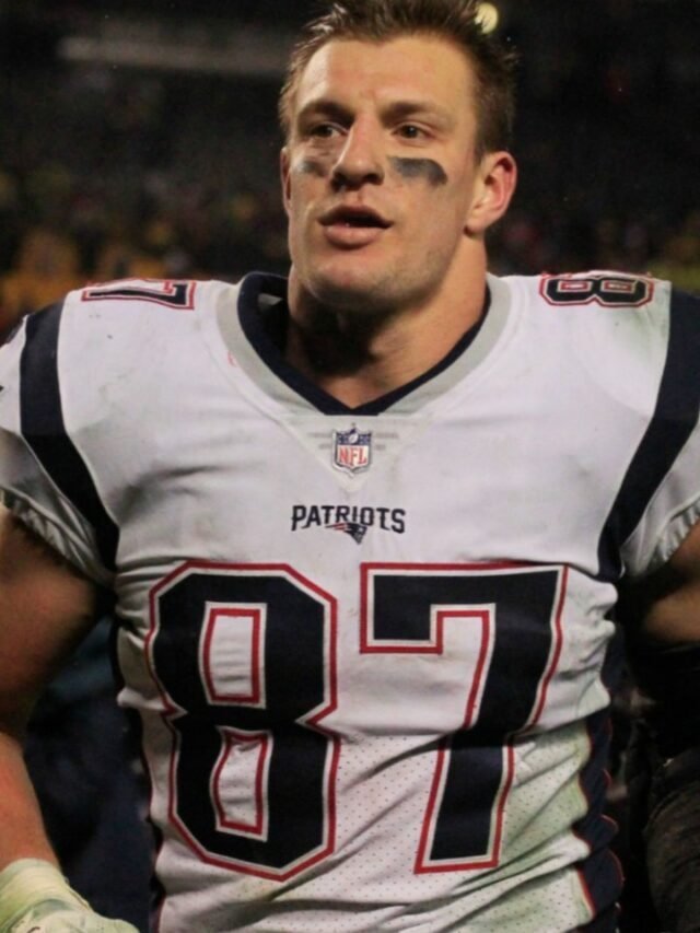 Rob Gronkowski retiring from NFL for second time
